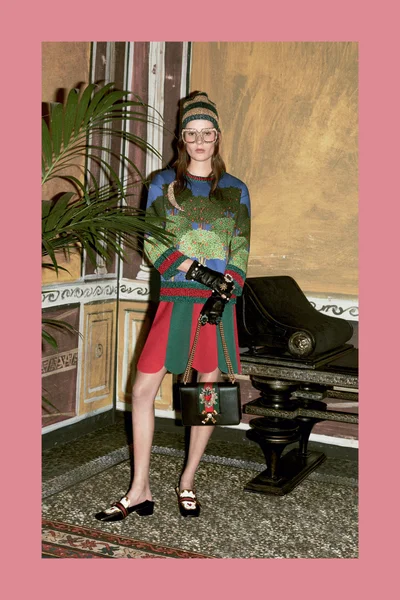Look 50
